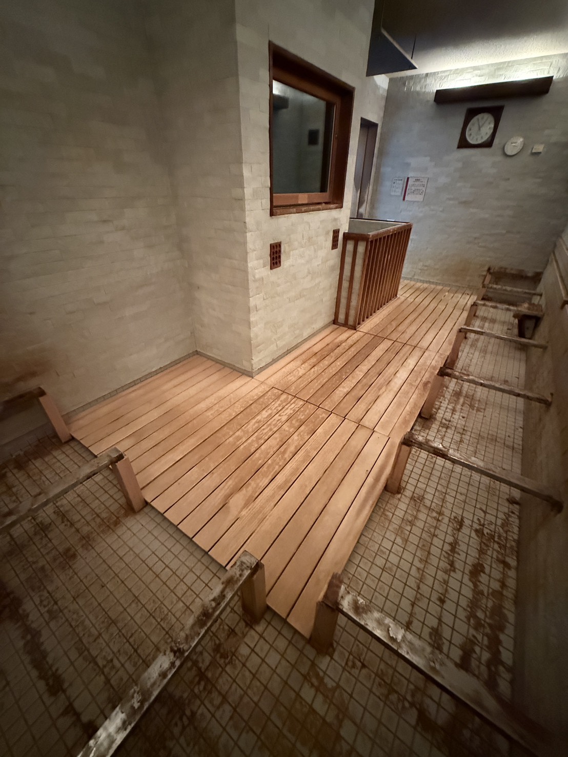 スポーツクラブのサウナ室修繕工事